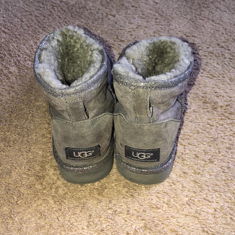 Uggs classic mini II